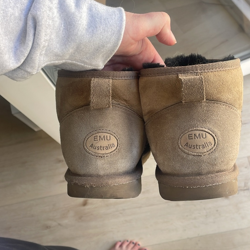 Emu short boots